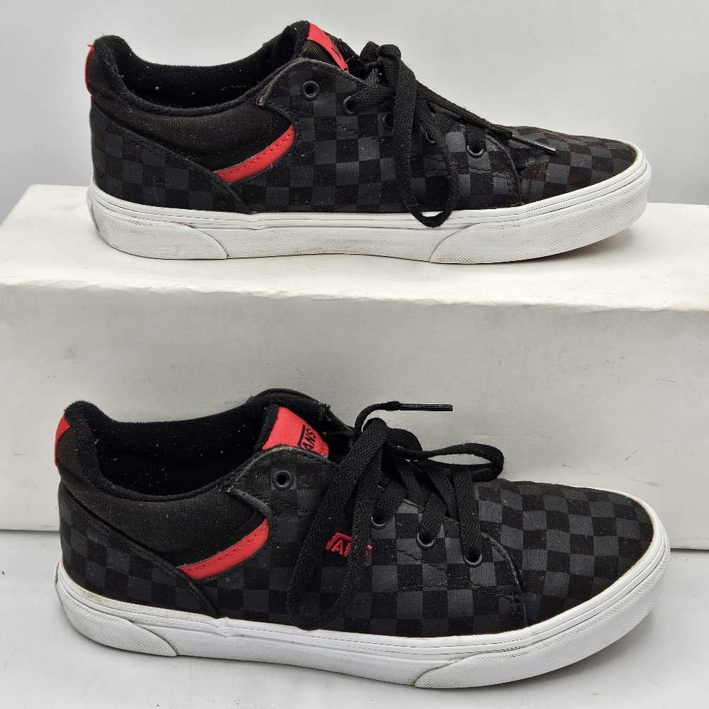 Vans Old Skool classic plaid shoes size 5.5